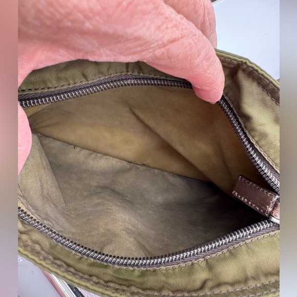 Prada - Authentic - Nylon/Canvas Messenger Crossbody - Green - Picture 9 of 16